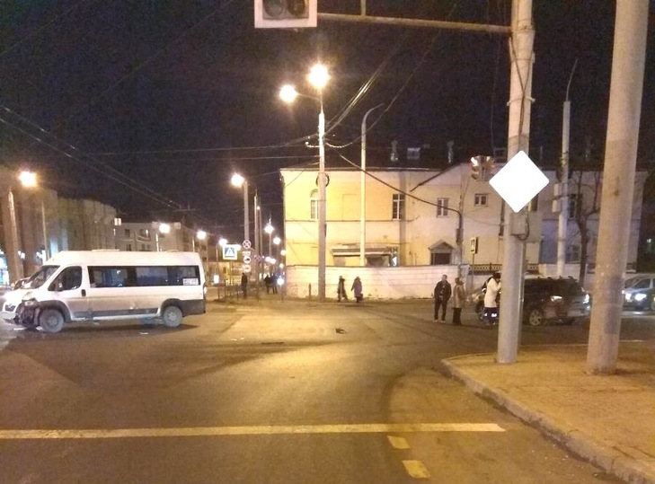 В Костроме три девушки пострадали в ДТП, фото-1